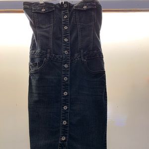 Strapless Jean Dress. Can accessorize with a belt as there are belt holes.